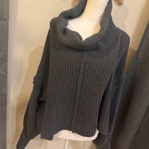 ✨Free People Cowl Neck Sweater Grey - Size Medium✨